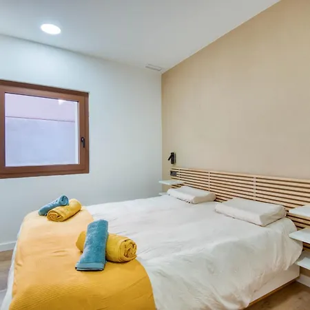 Pati Blau 2 * 卡尔德斯德马拉维亚